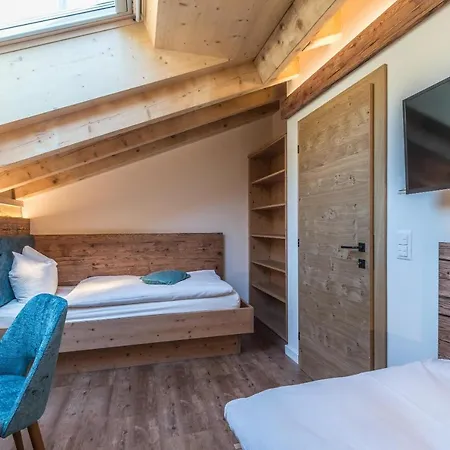 Hotell Hemizeus & Iremia 3*