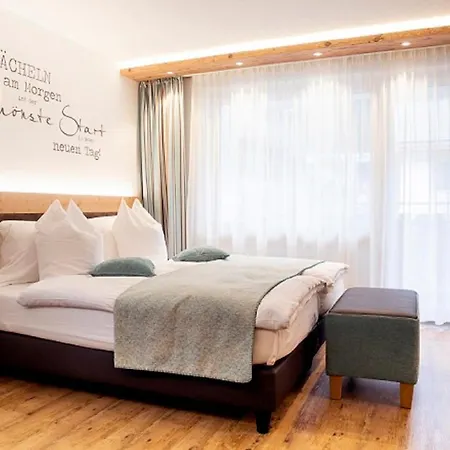 Hotell Hemizeus & Iremia 3*