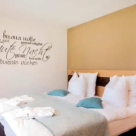 Hotell Hemizeus & Iremia 3*