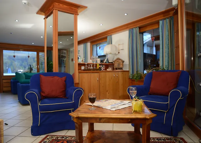 ヘミツェウス ＆ イレミア スパ 3*