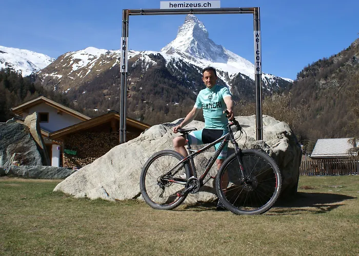 Готель Hemizeus & Iremia 3*