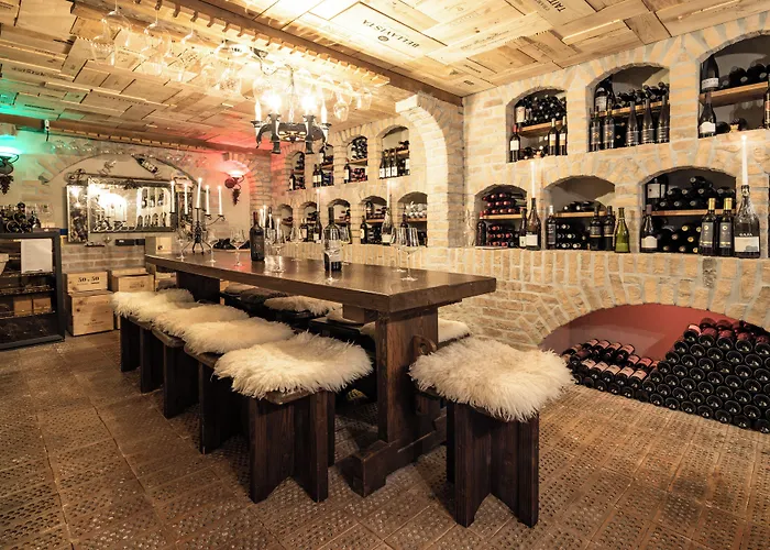 Hemizeus & Iremia Готель