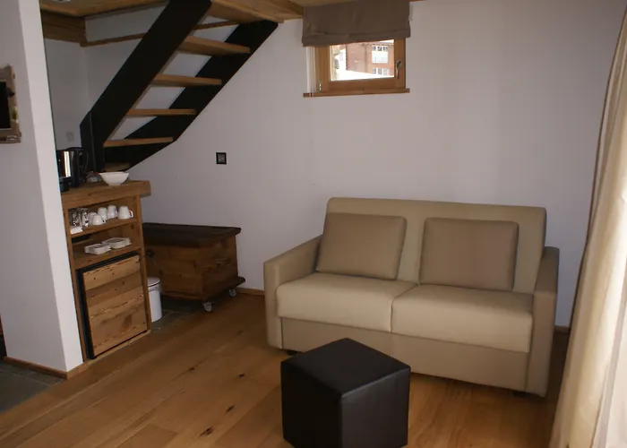 Hemizeus & Iremia Hotel